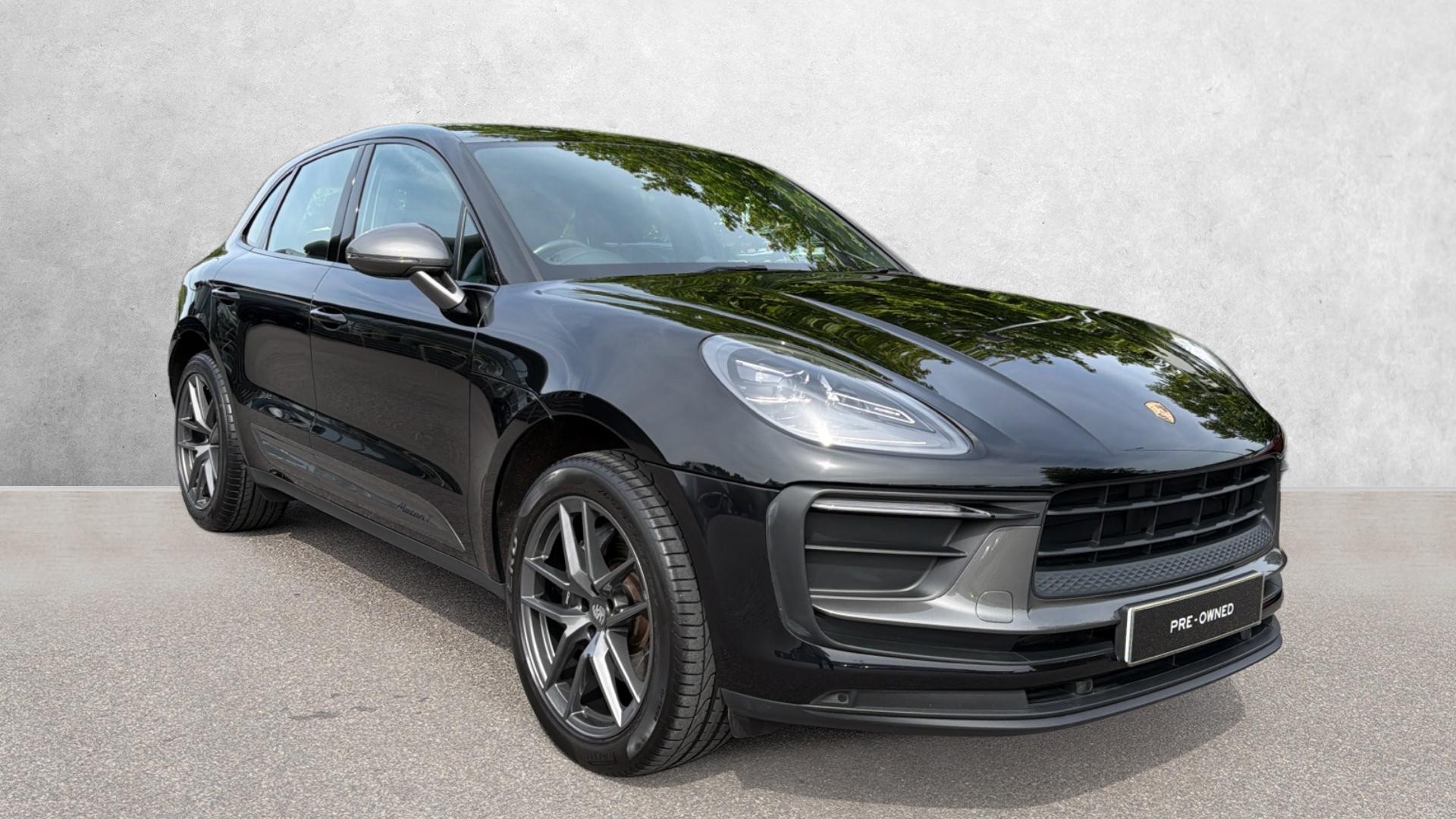 Main listing image - Porsche Macan