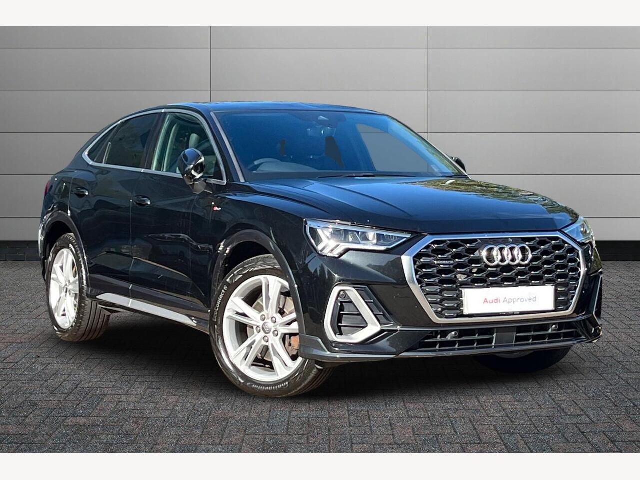 Main listing image - Audi Q3