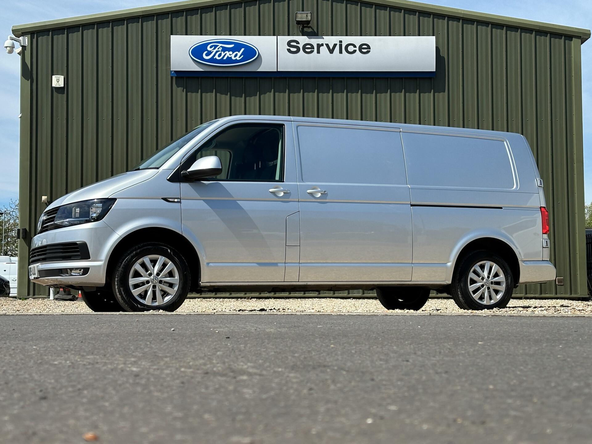 Main listing image - Volkswagen Transporter