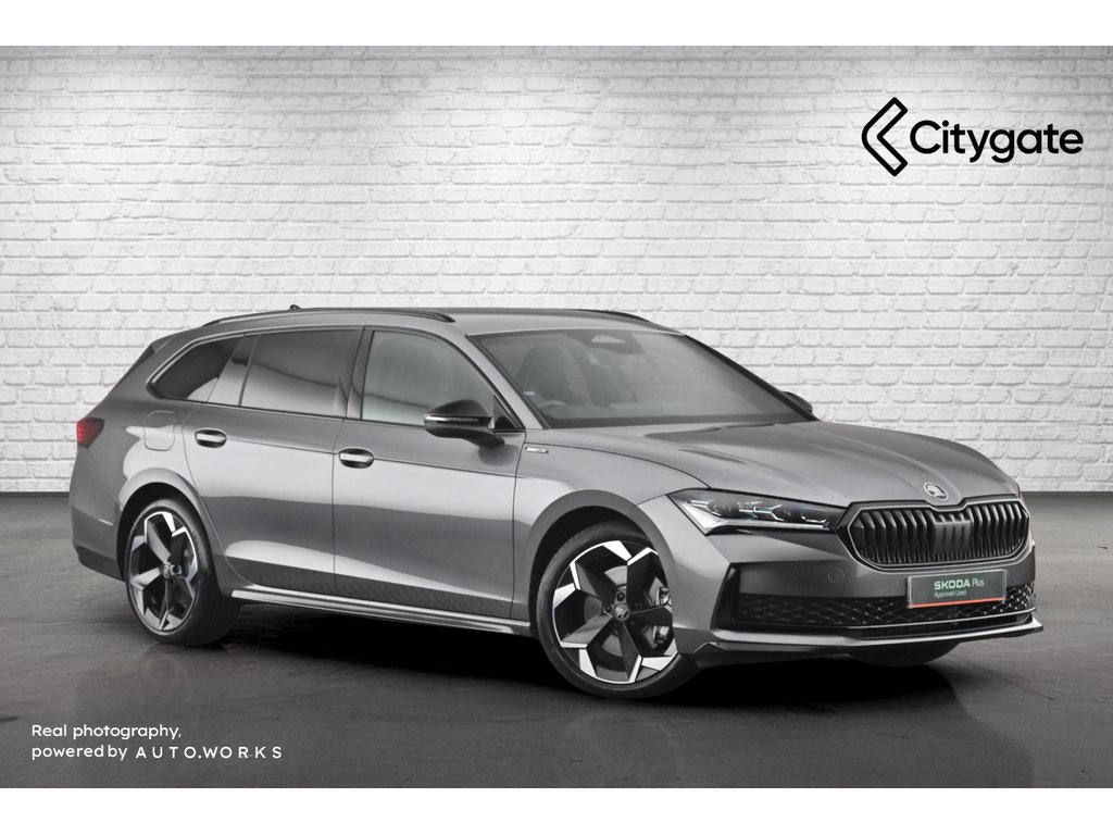 Main listing image - Skoda Superb