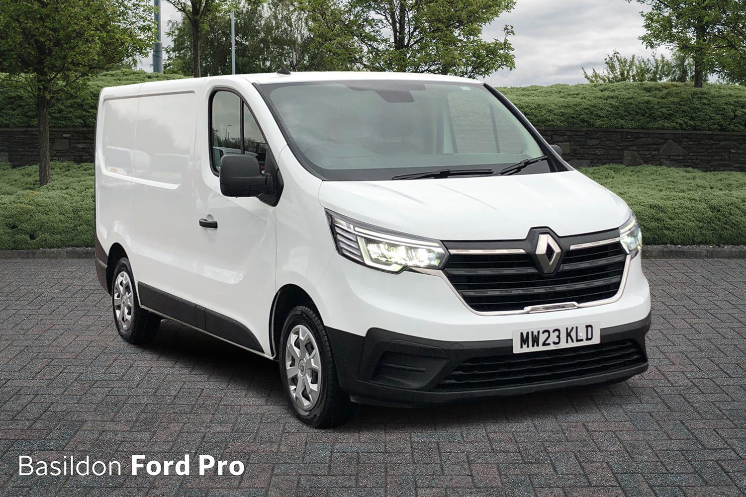 Main listing image - Renault Trafic