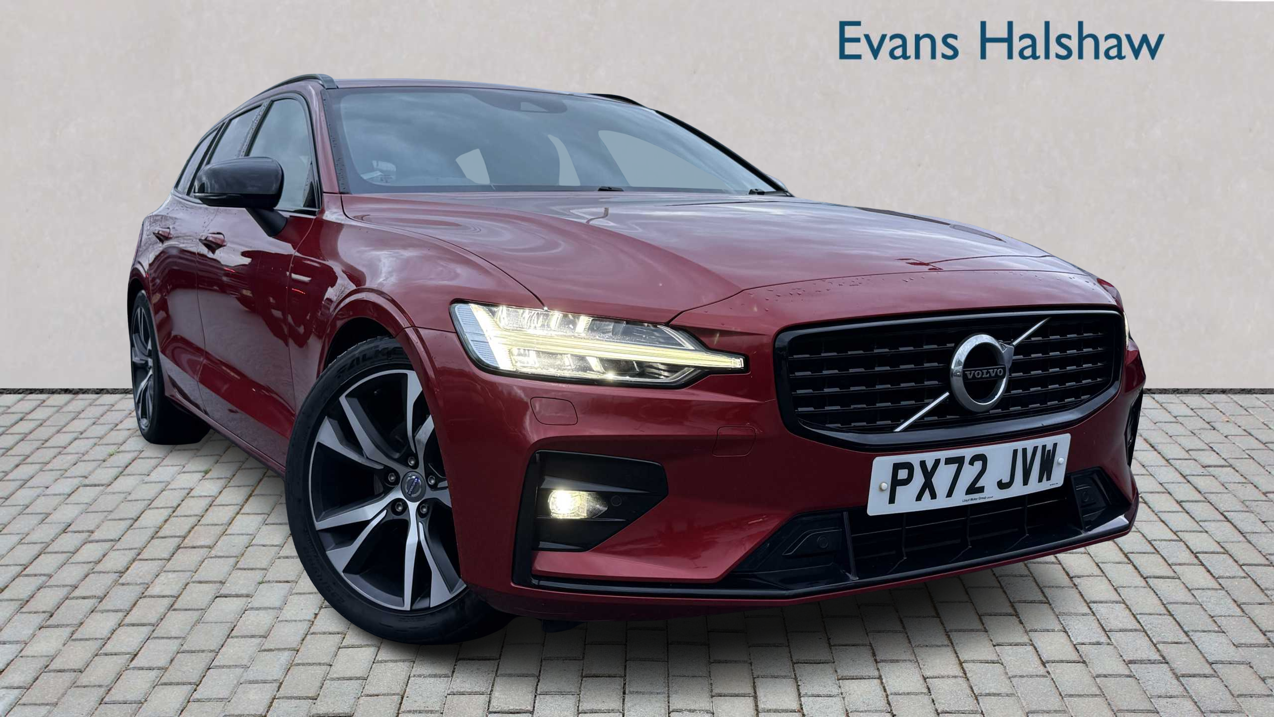 Main listing image - Volvo V60