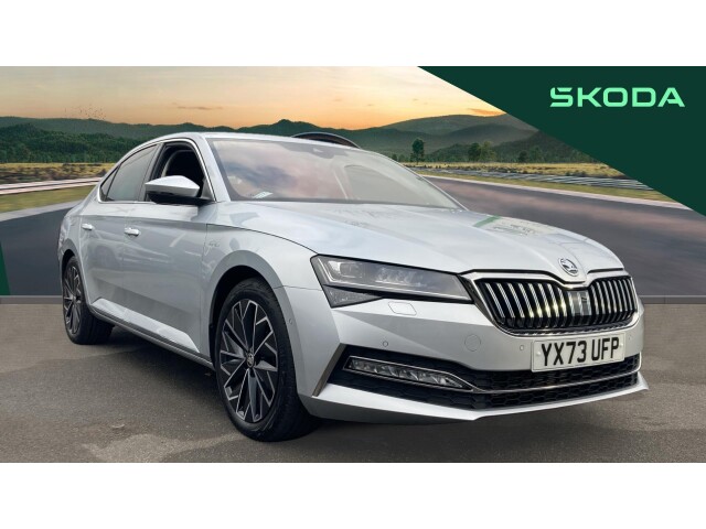 Main listing image - Skoda Superb