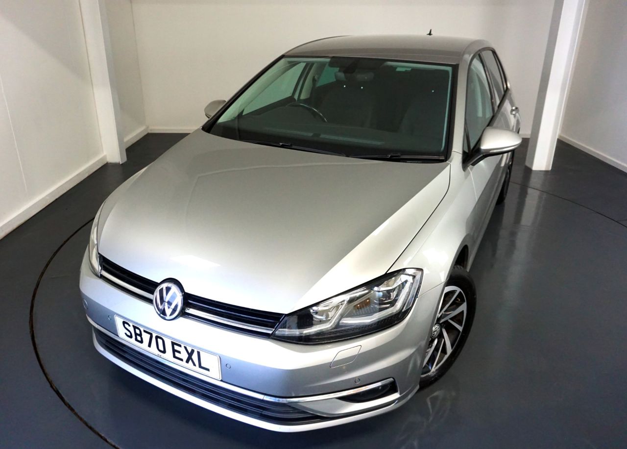 Main listing image - Volkswagen Golf