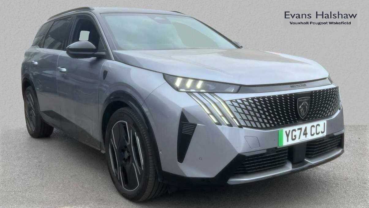 Main listing image - Peugeot 5008