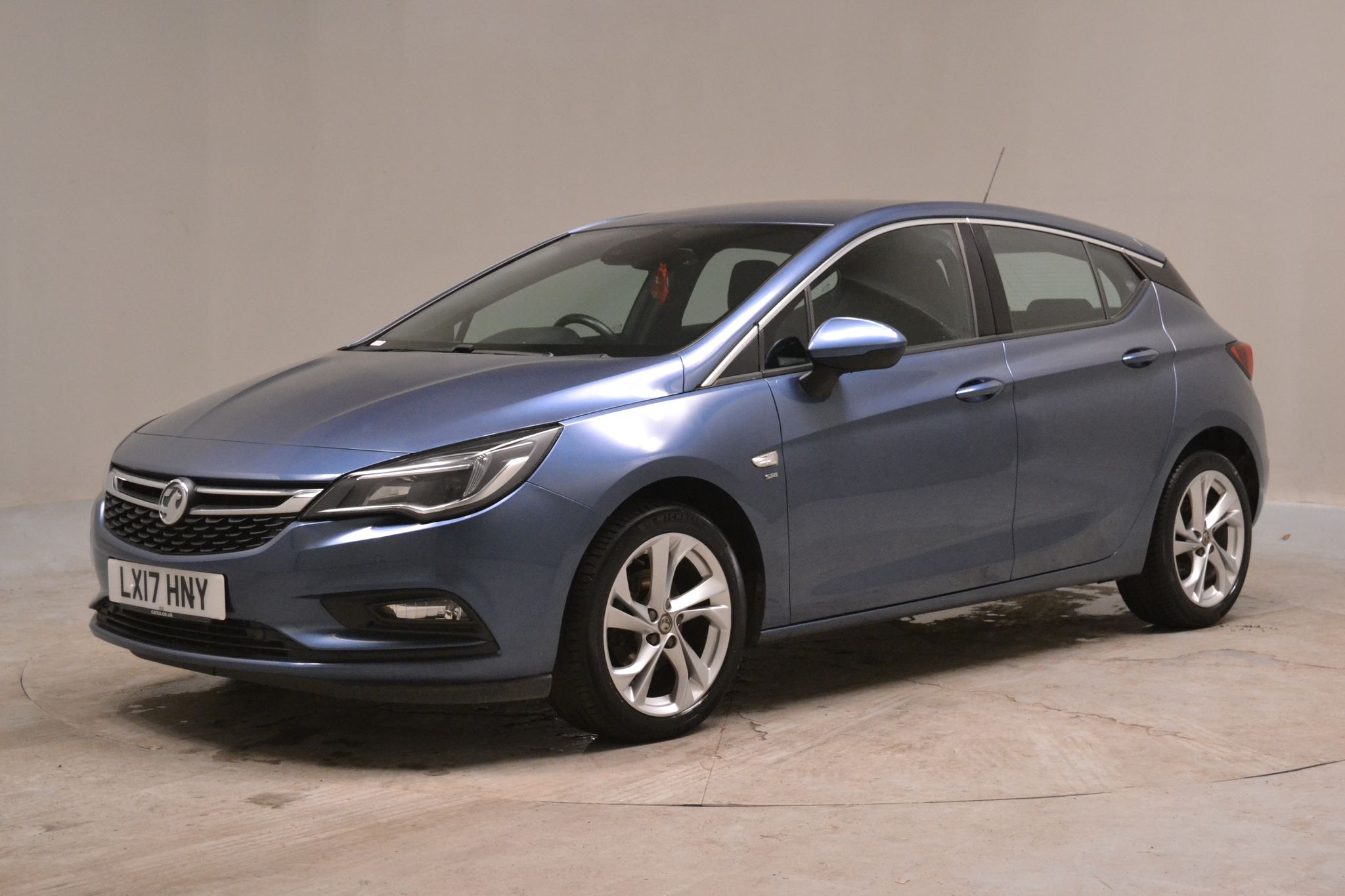 Main listing image - Vauxhall Astra