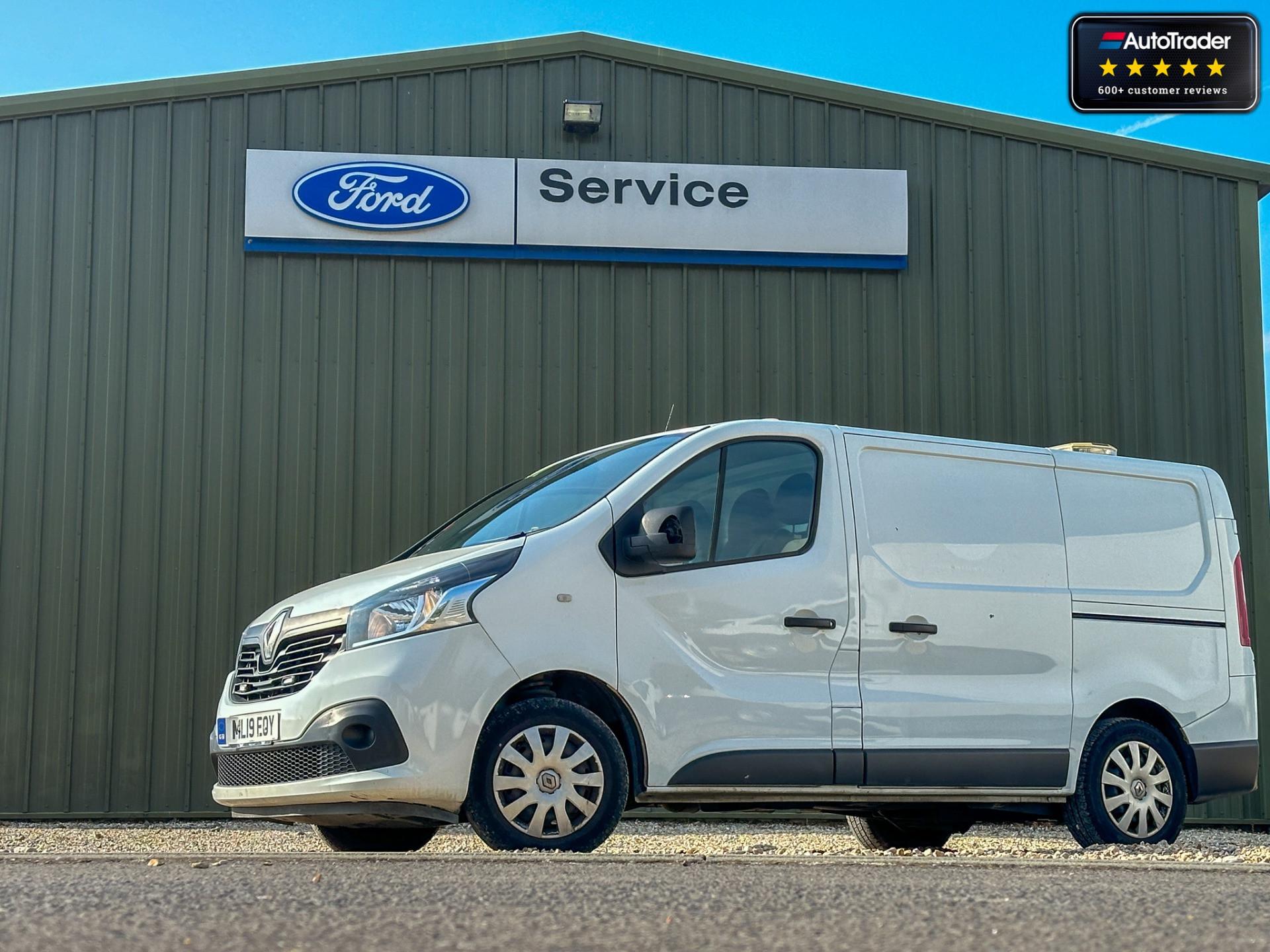 Main listing image - Renault Trafic