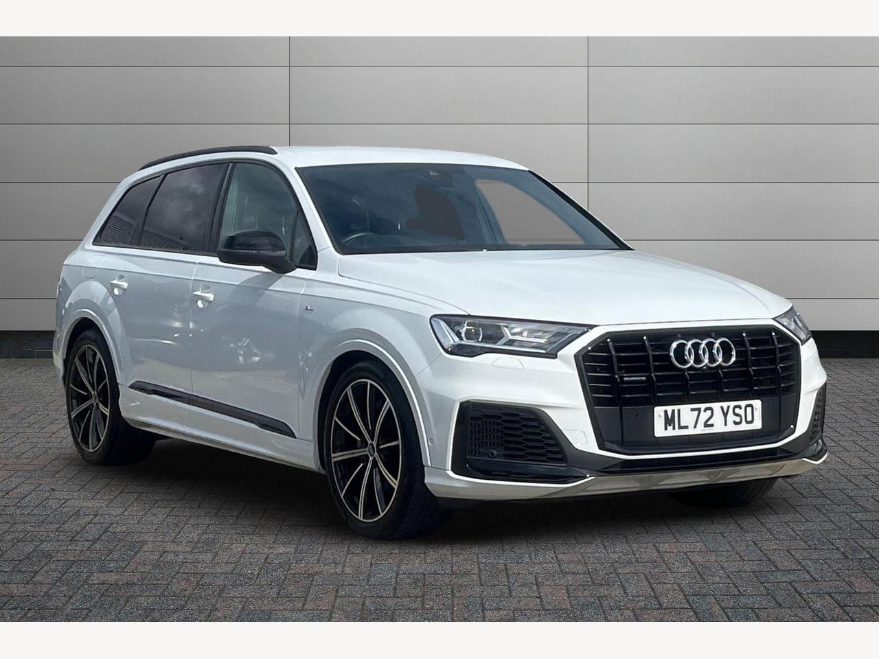 Main listing image - Audi Q7