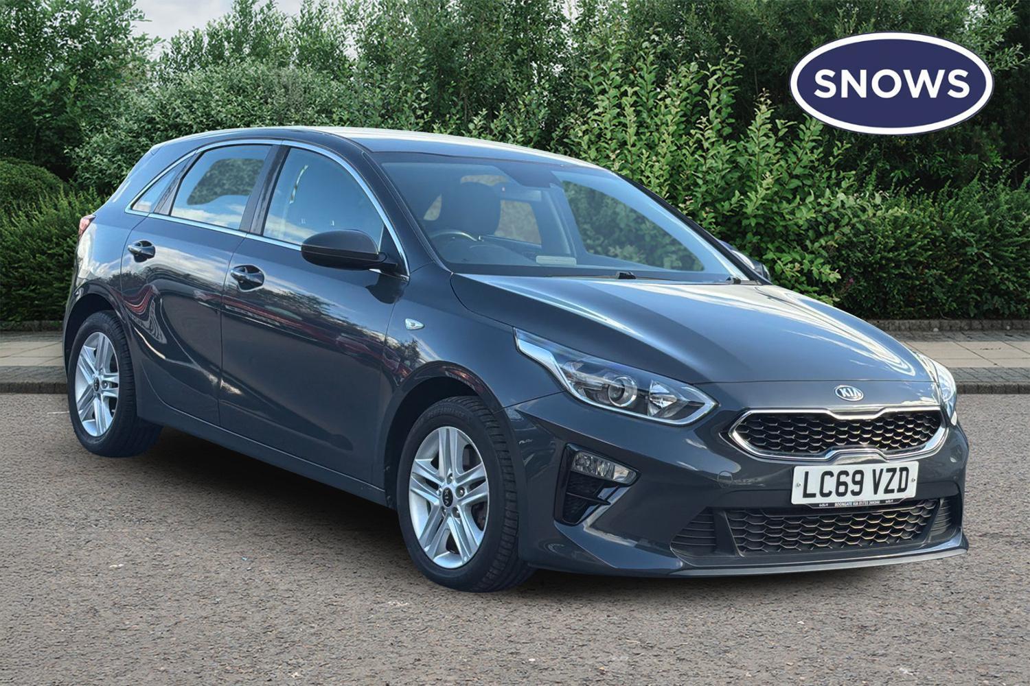 Main listing image - Kia Ceed