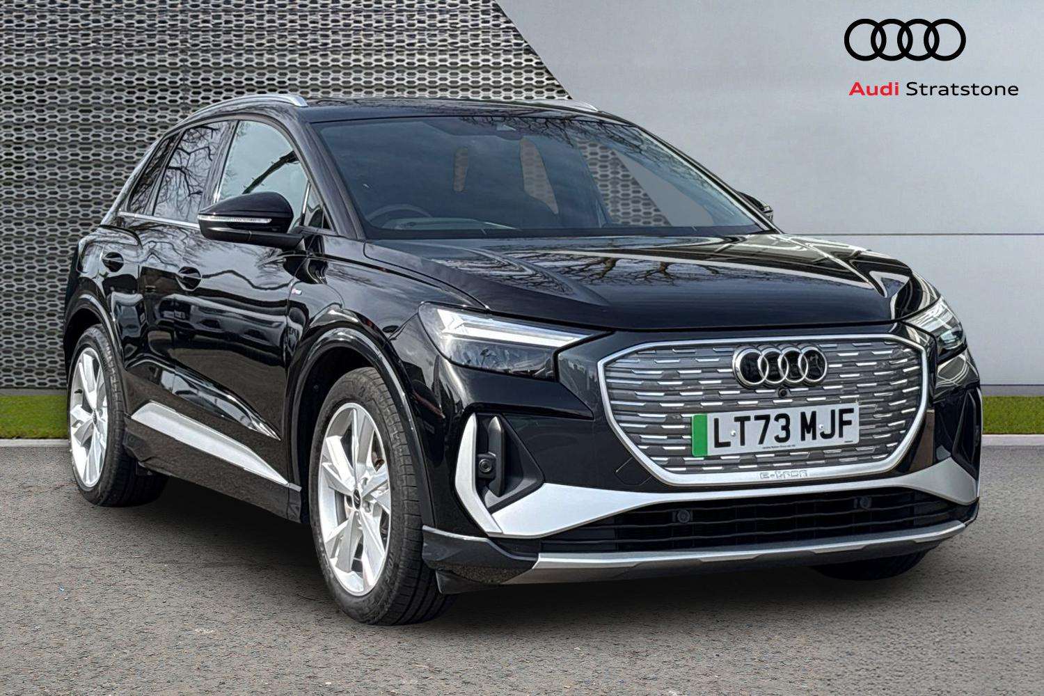 Main listing image - Audi Q4