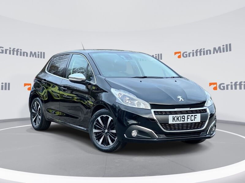 Main listing image - Peugeot 208