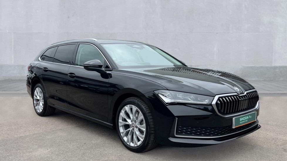 Main listing image - Skoda Superb Estate
