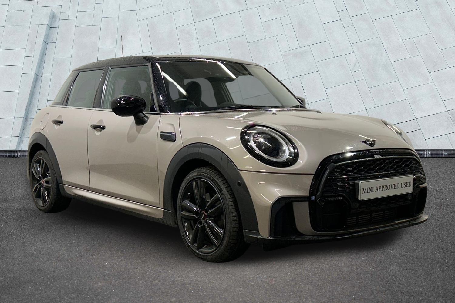 Main listing image - MINI Hatchback 5dr