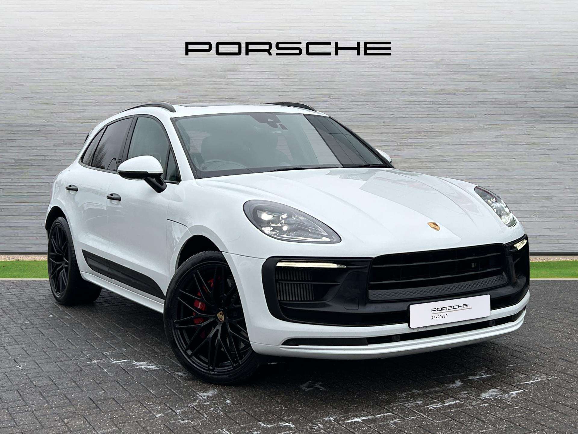 Main listing image - Porsche Macan