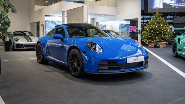 Main listing image - Porsche 911
