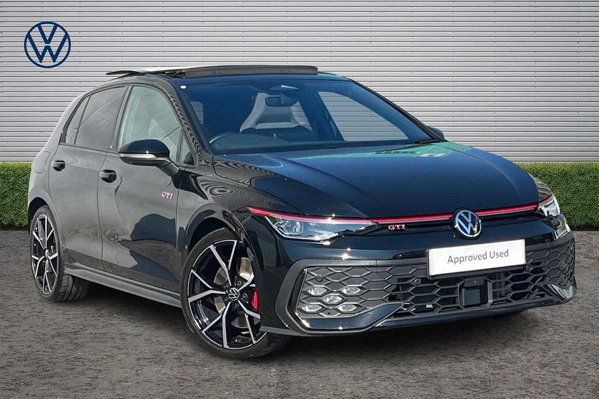 Main listing image - Volkswagen Golf