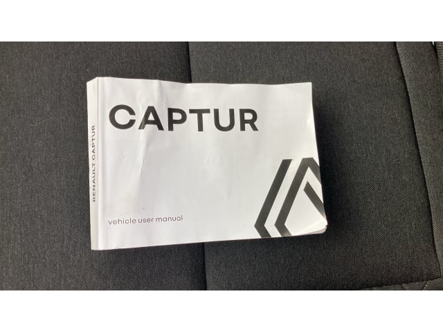 Main listing image - Renault Captur