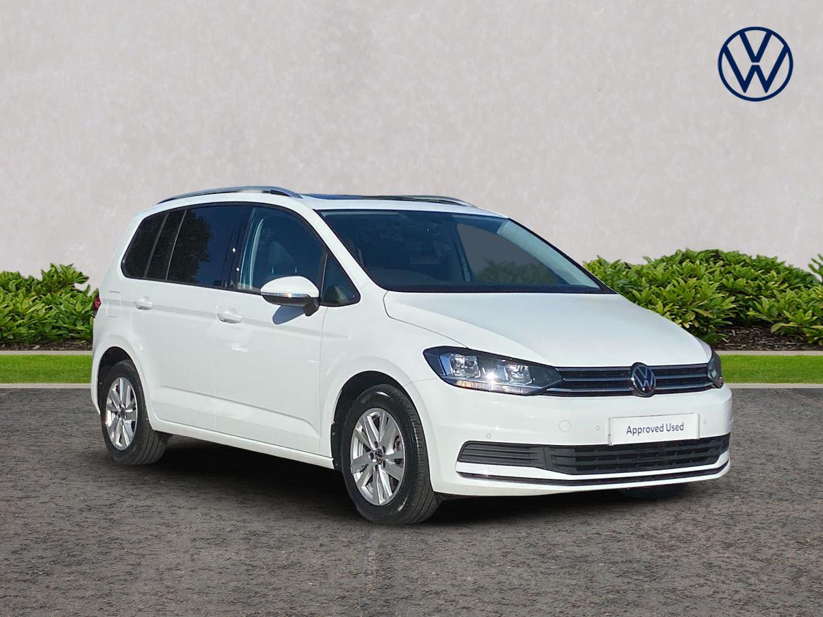 Main listing image - Volkswagen Touran