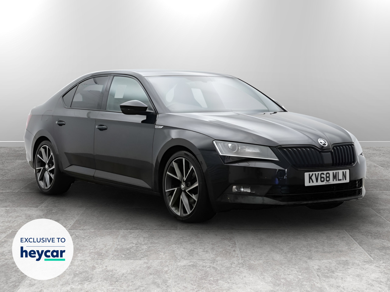 Main listing image - Skoda Superb