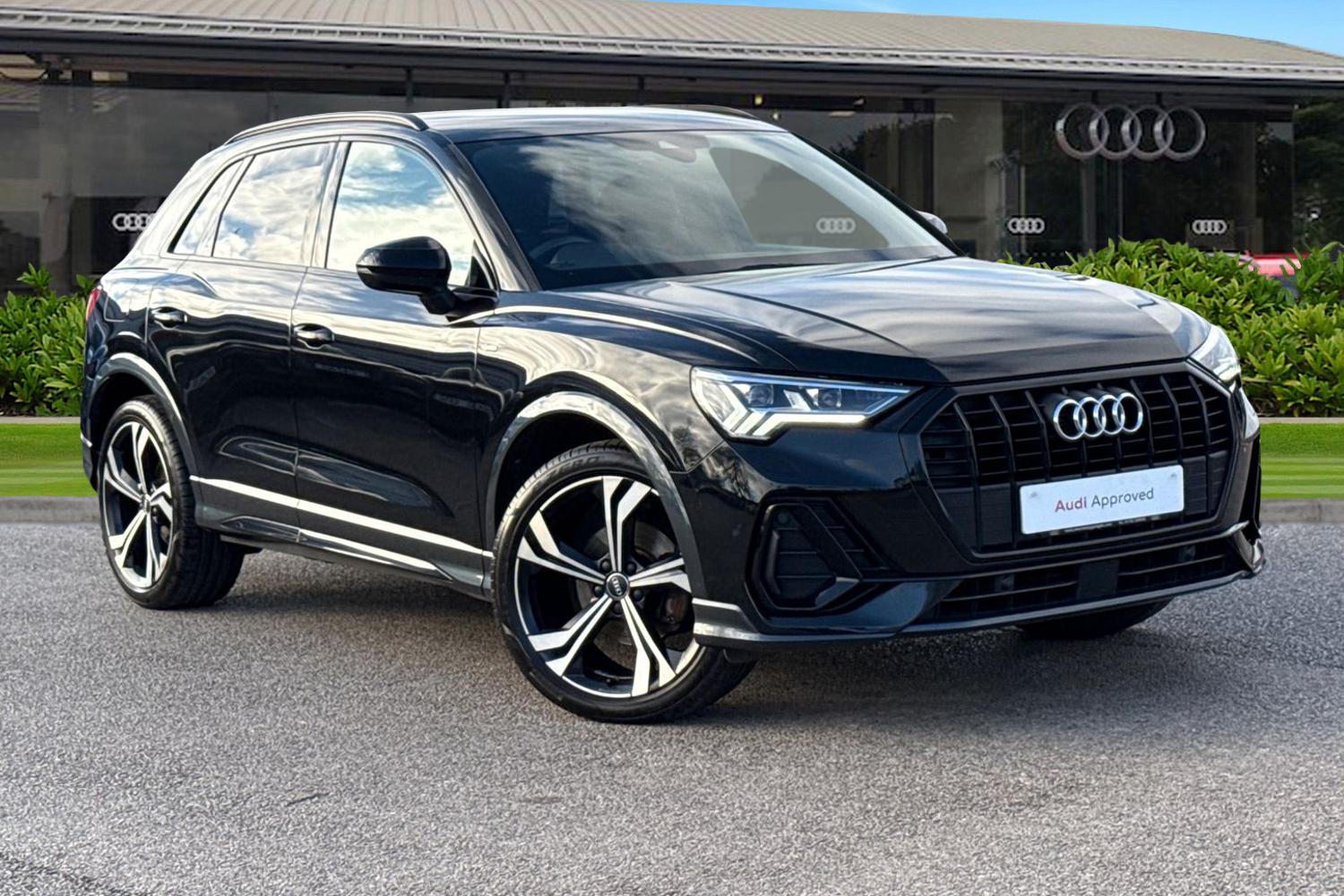 Main listing image - Audi Q3