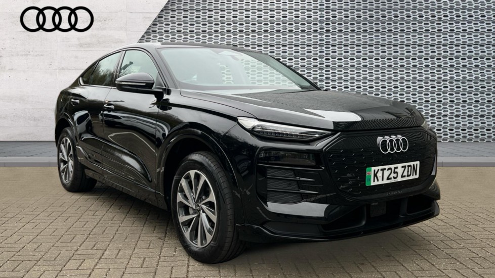 Main listing image - Audi Q6 e-tron