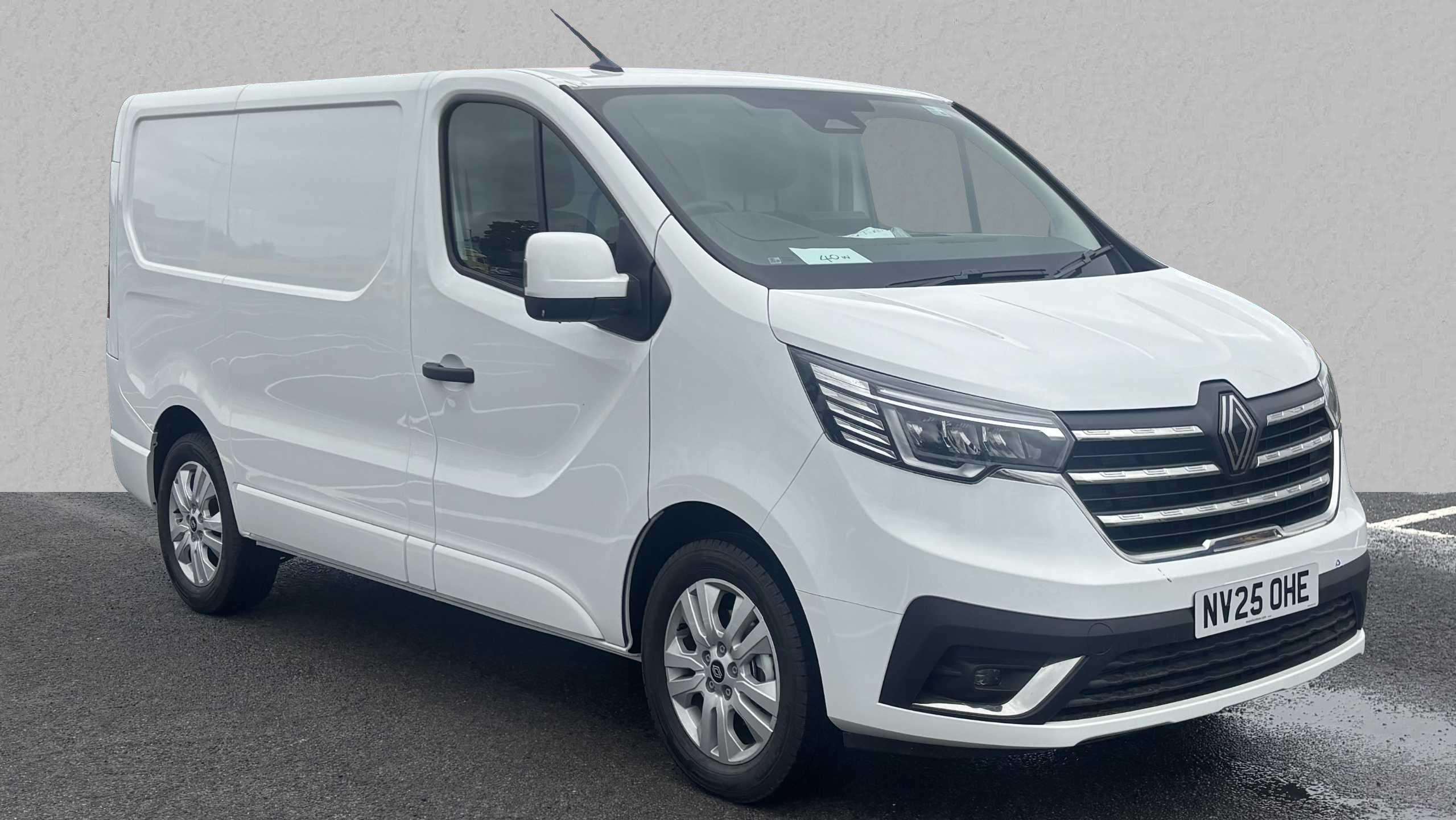 Main listing image - Renault Trafic