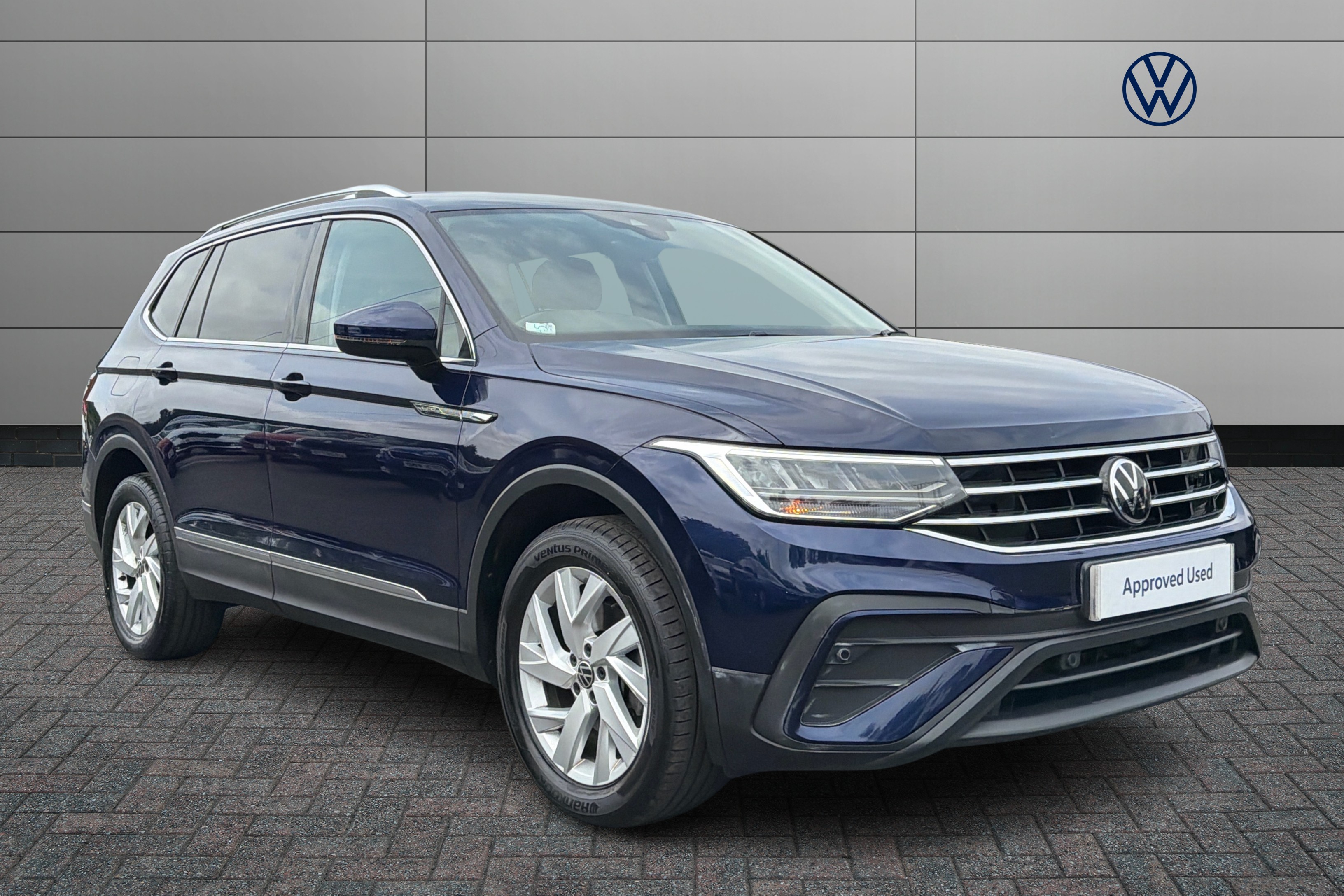 Main listing image - Volkswagen Tiguan Allspace