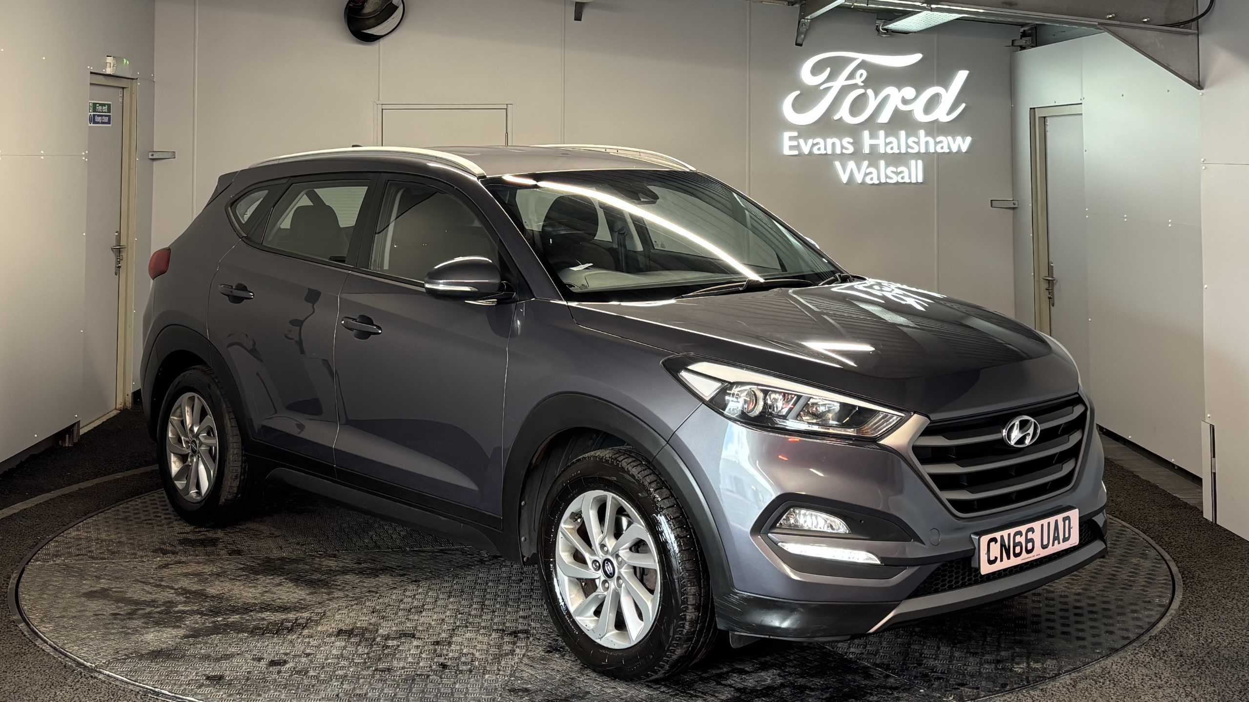 Main listing image - Hyundai Tucson