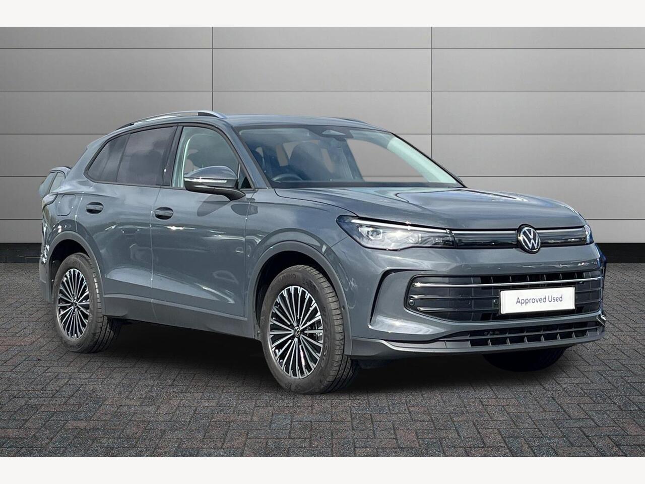 Main listing image - Volkswagen Tiguan