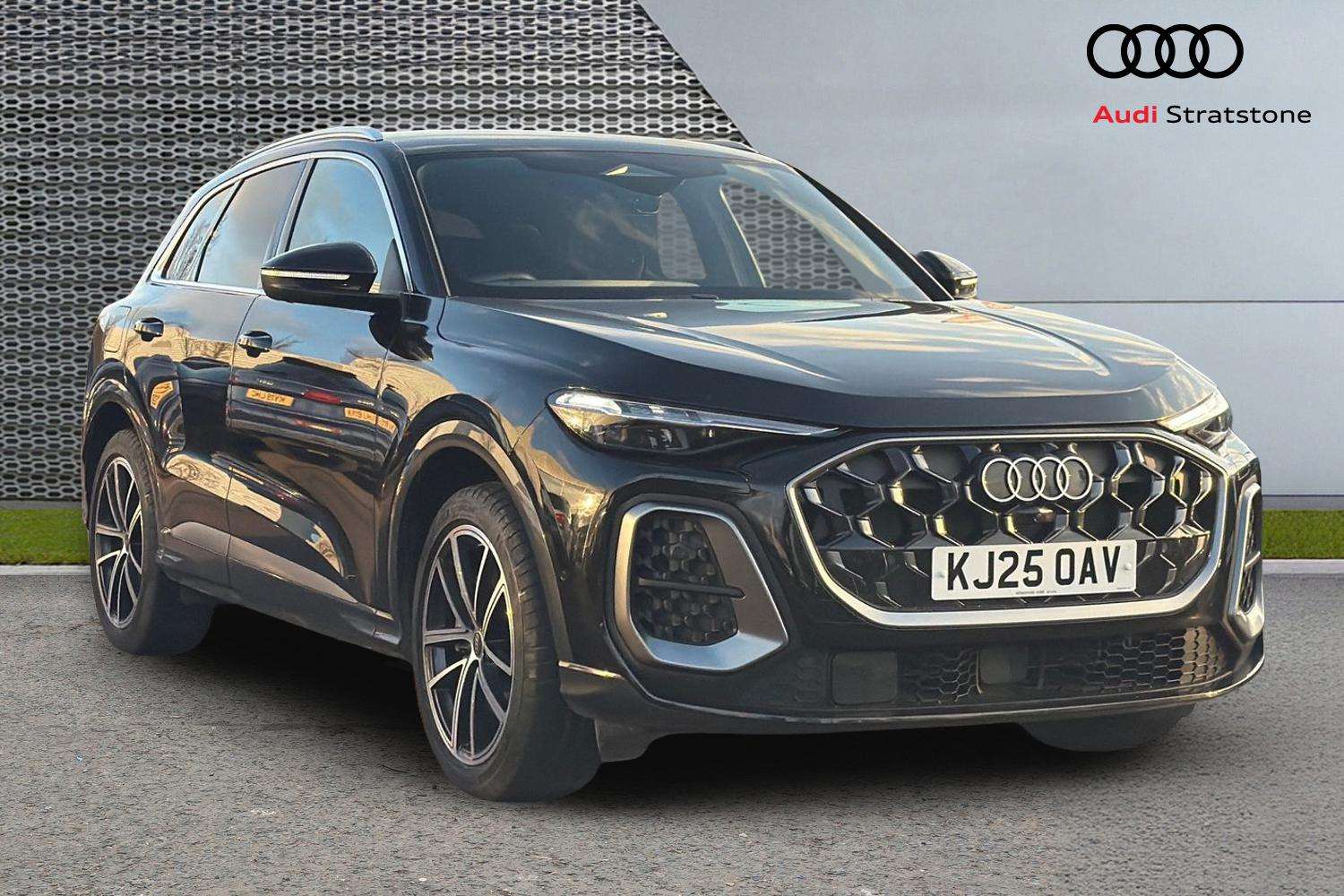 Main listing image - Audi Q5