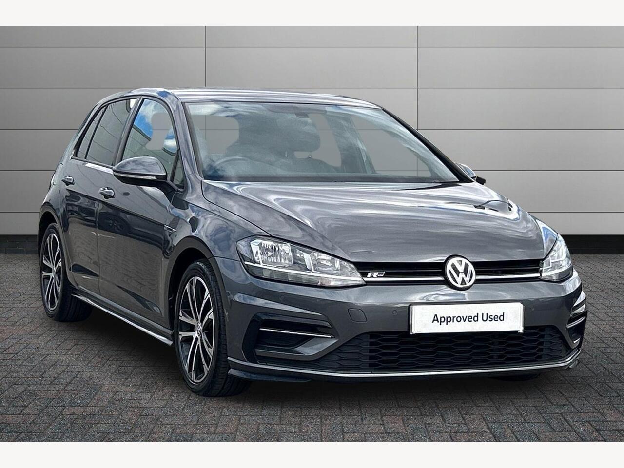 Main listing image - Volkswagen Golf