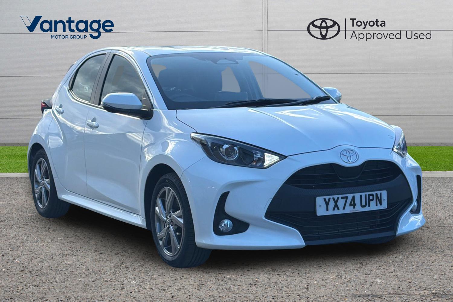 Main listing image - Toyota Yaris
