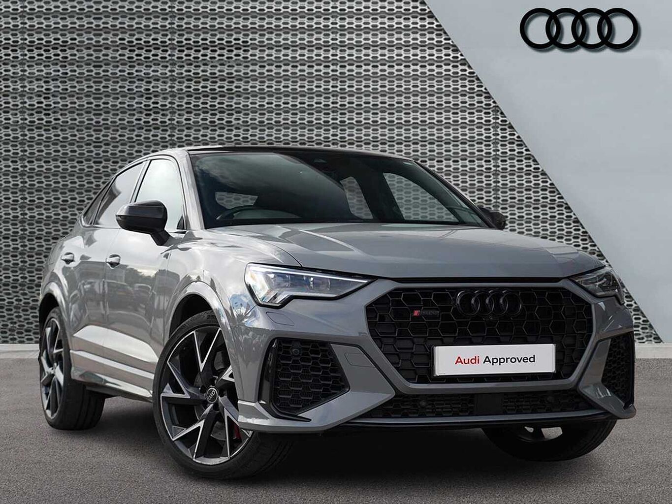 Main listing image - Audi RS Q3