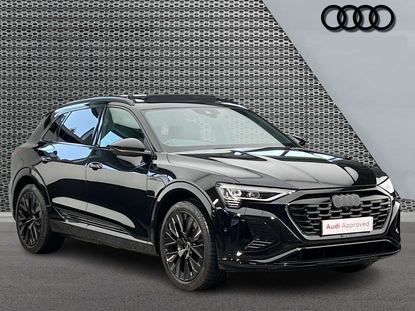 Main listing image - Audi Q8 e-tron