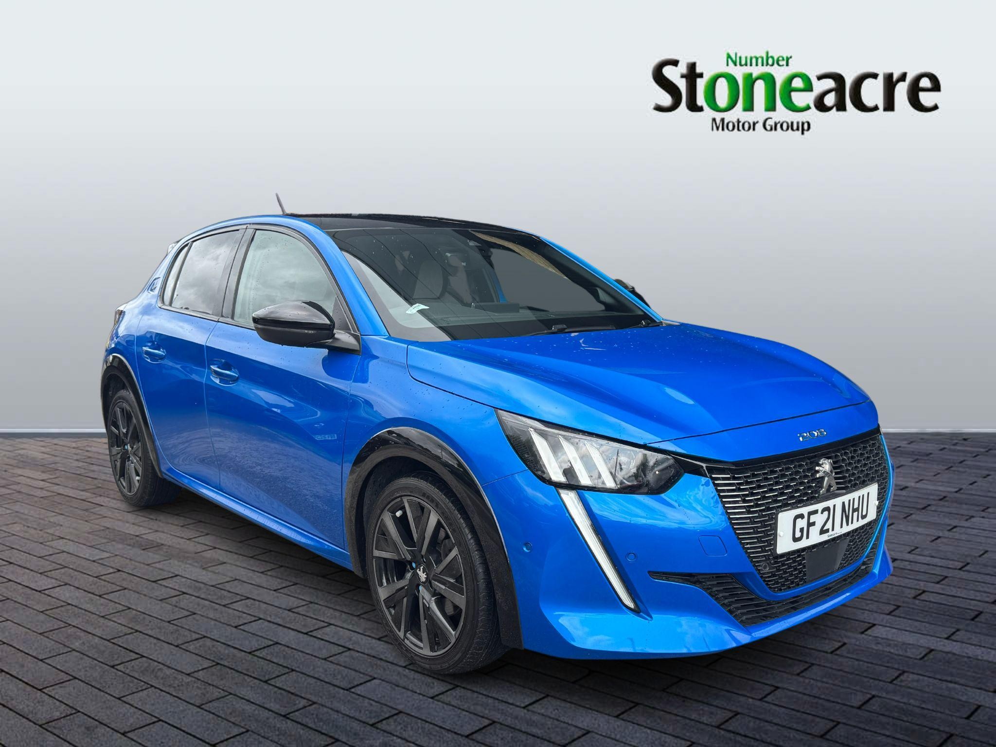 Main listing image - Peugeot 208