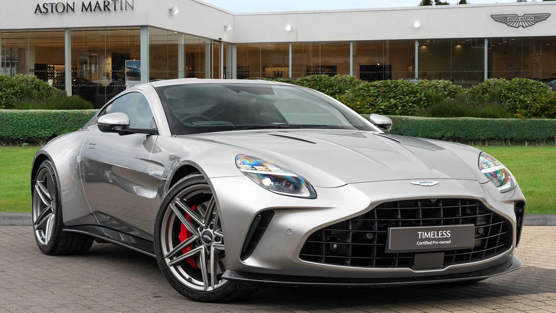 Main listing image - Aston Martin Vantage