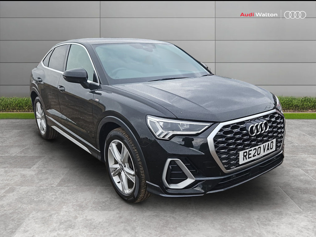 Main listing image - Audi Q3