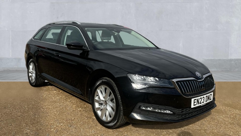 Main listing image - Skoda Superb Estate