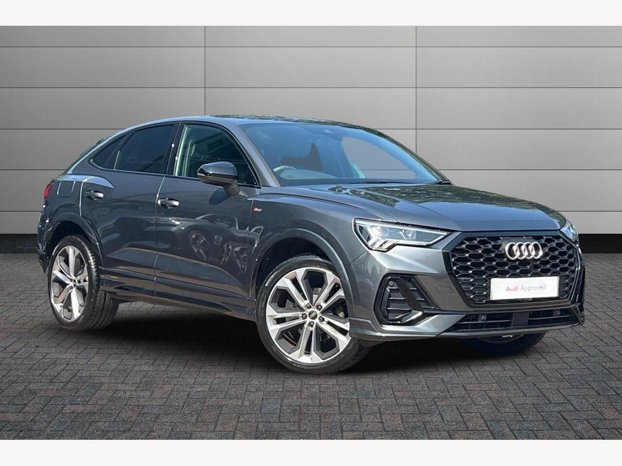 Main listing image - Audi Q3