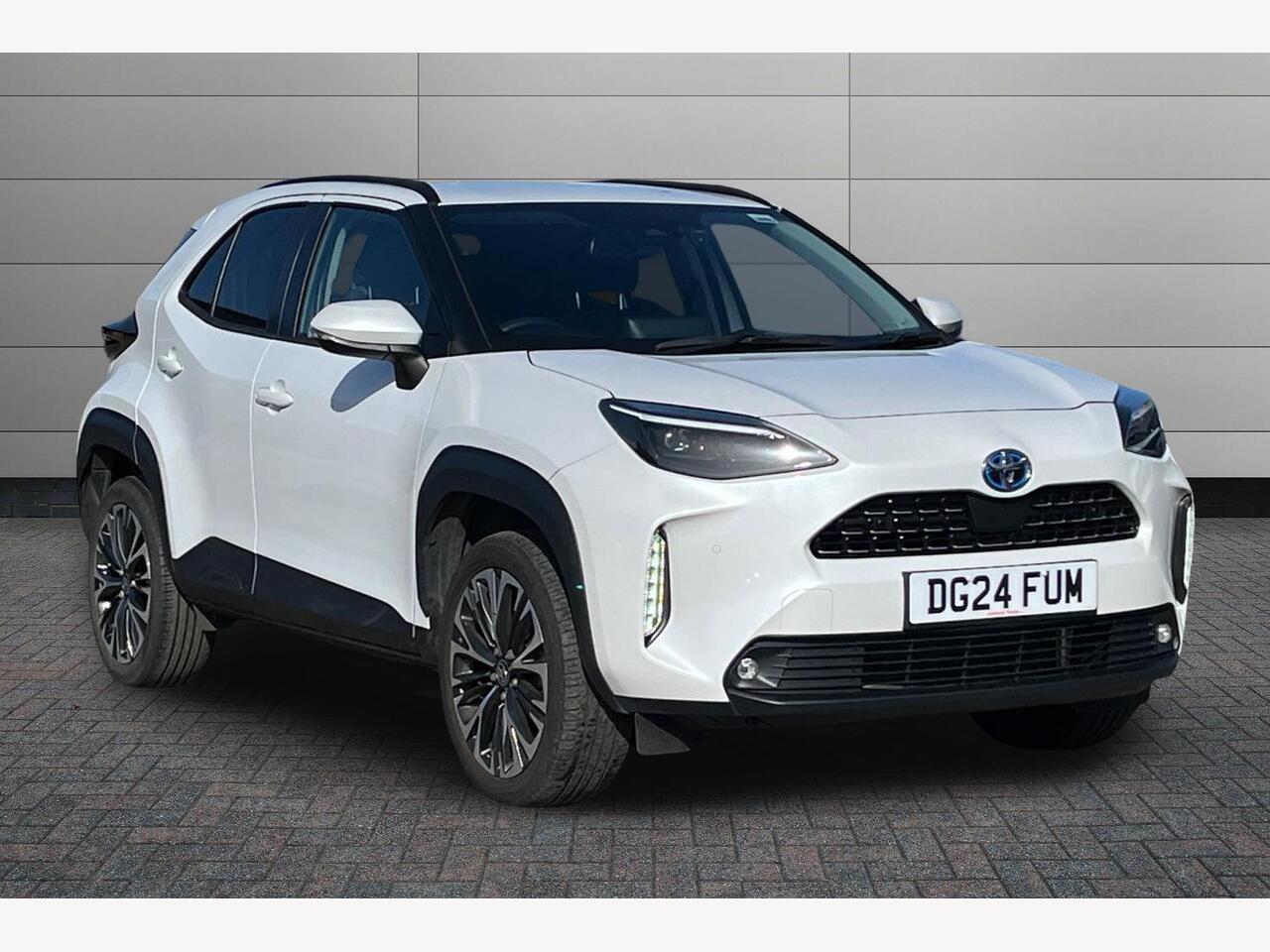 Main listing image - Toyota Yaris Cross