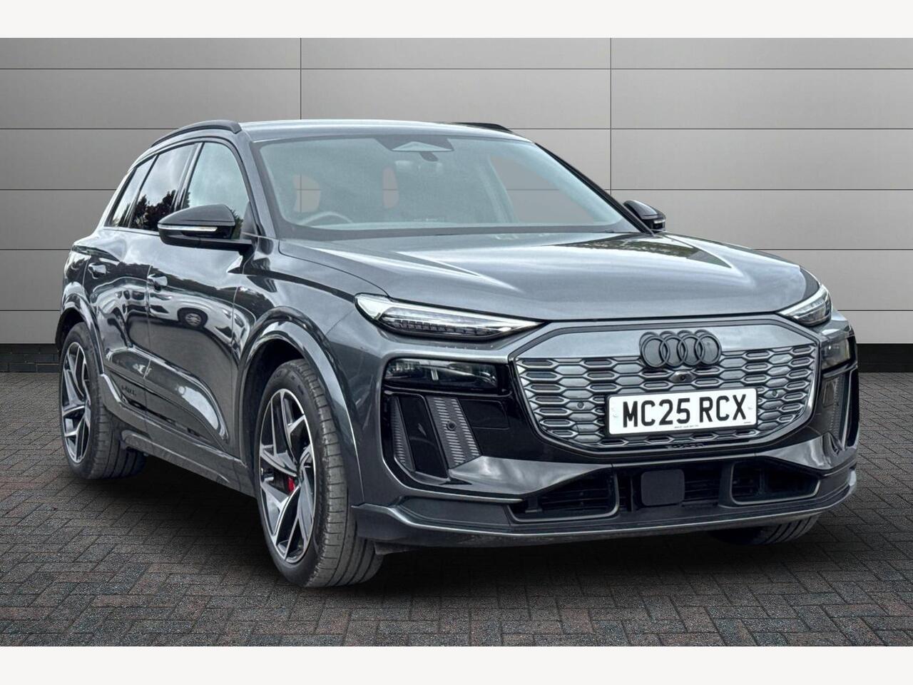 Main listing image - Audi Q6 e-tron