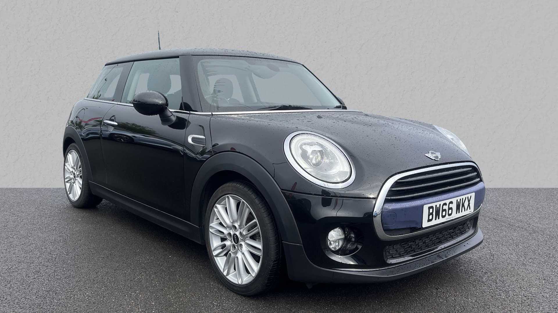 Main listing image - MINI Hatchback