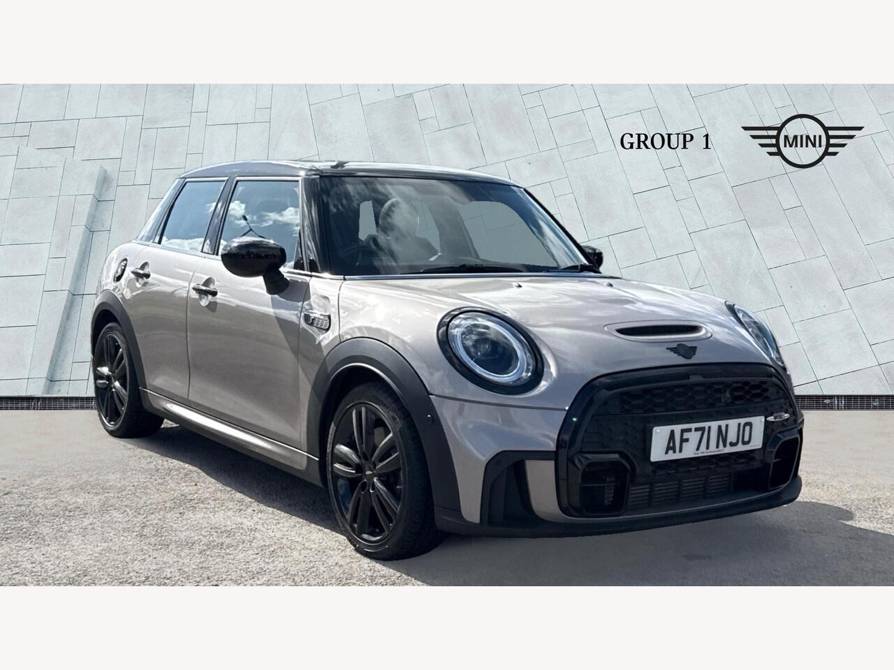 Main listing image - MINI Hatchback 5dr