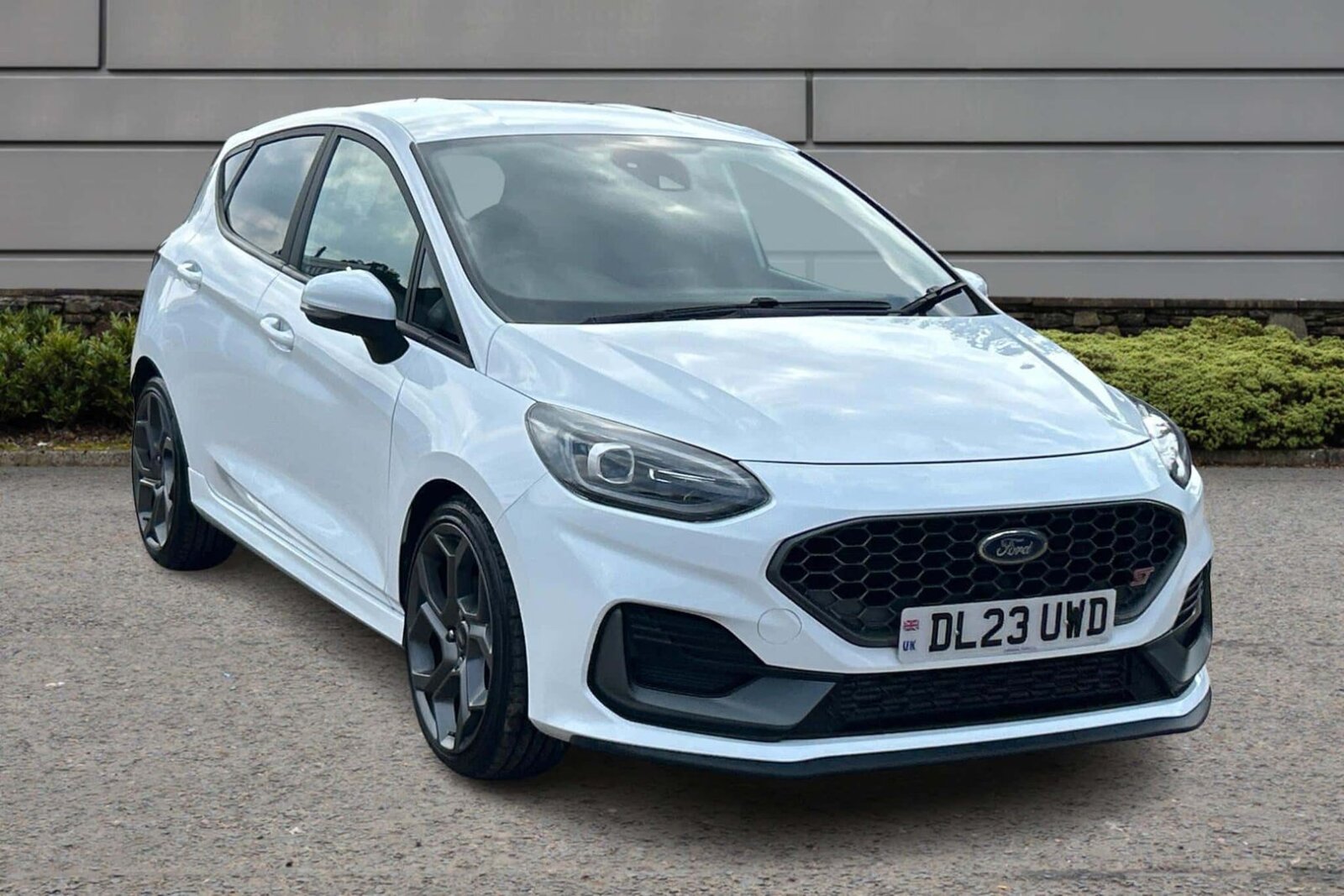 Main listing image - Ford Fiesta