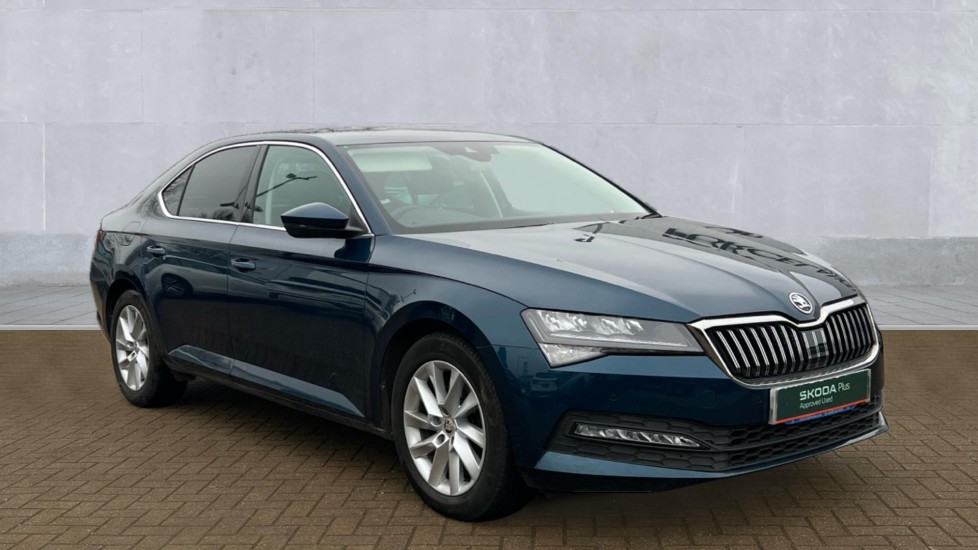 Main listing image - Skoda Superb