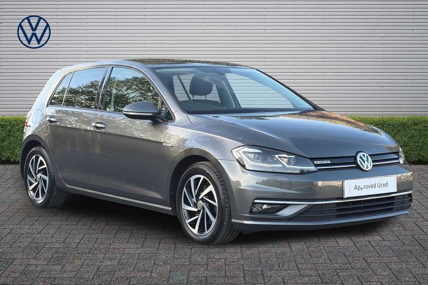 Main listing image - Volkswagen Golf