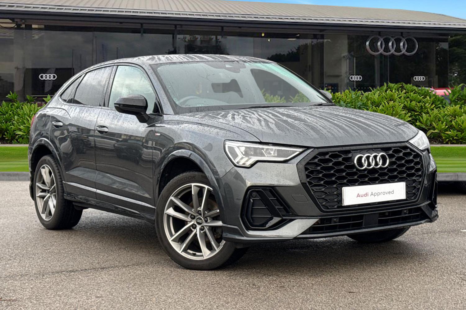 Main listing image - Audi Q3
