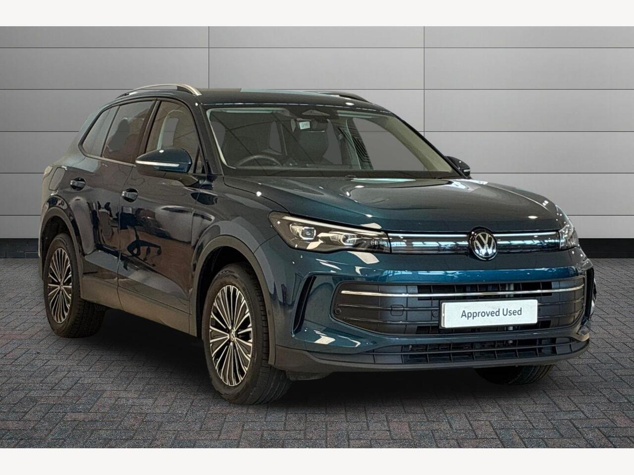 Main listing image - Volkswagen Tiguan