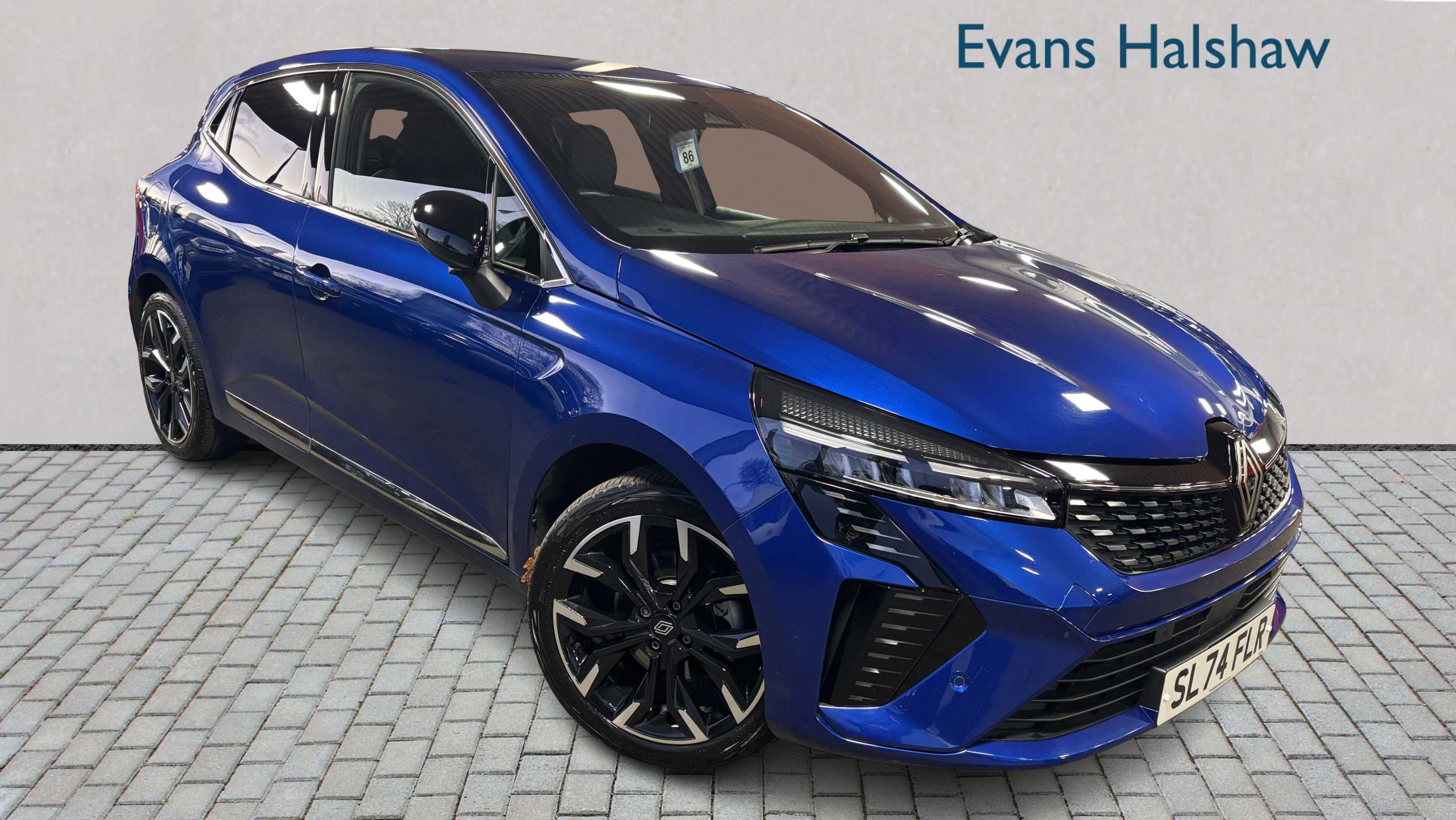 Main listing image - Renault Clio