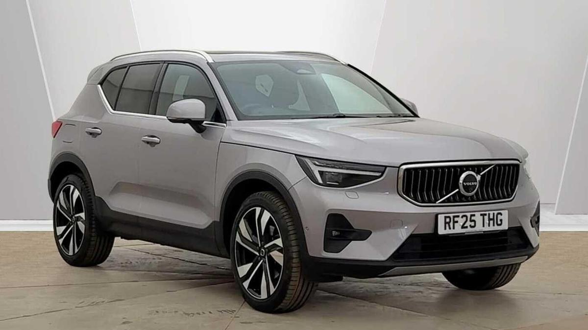 Main listing image - Volvo XC40